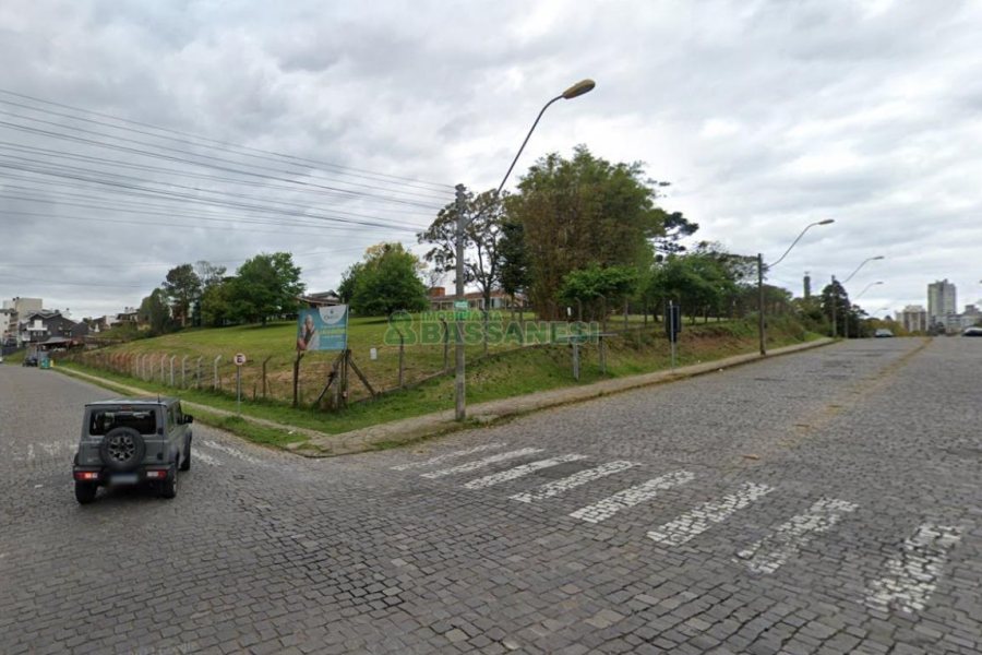 Terreno com 16568m², no bairro Nossa Senhora de Lourdes em Caxias do Sul para Comprar