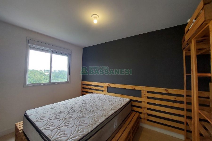 Apartamento com 42m², 1 dormitório, 2 vagas, no bairro Petrópolis em Caxias do Sul para Alugar