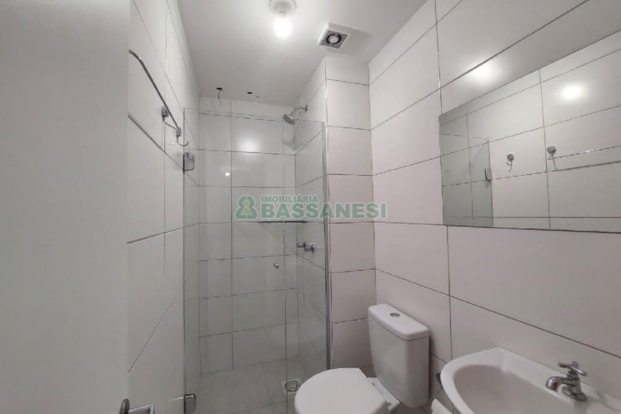 Apartamento com 42m², 1 dormitório, 2 vagas, no bairro Petrópolis em Caxias do Sul para Alugar