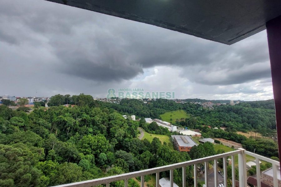 Apartamento com 42m², 1 dormitório, 2 vagas, no bairro Petrópolis em Caxias do Sul para Alugar
