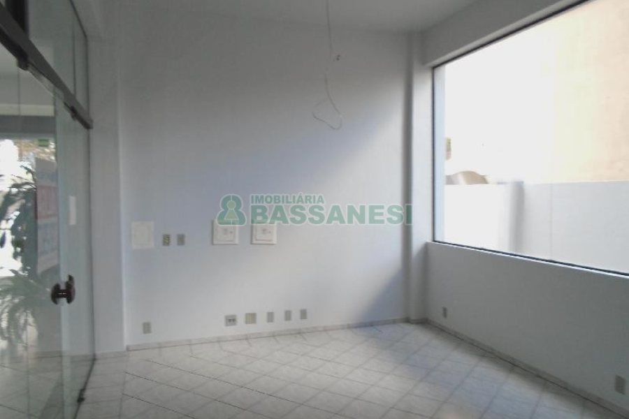 Loja com 40m², no bairro Centro em Caxias do Sul para Alugar