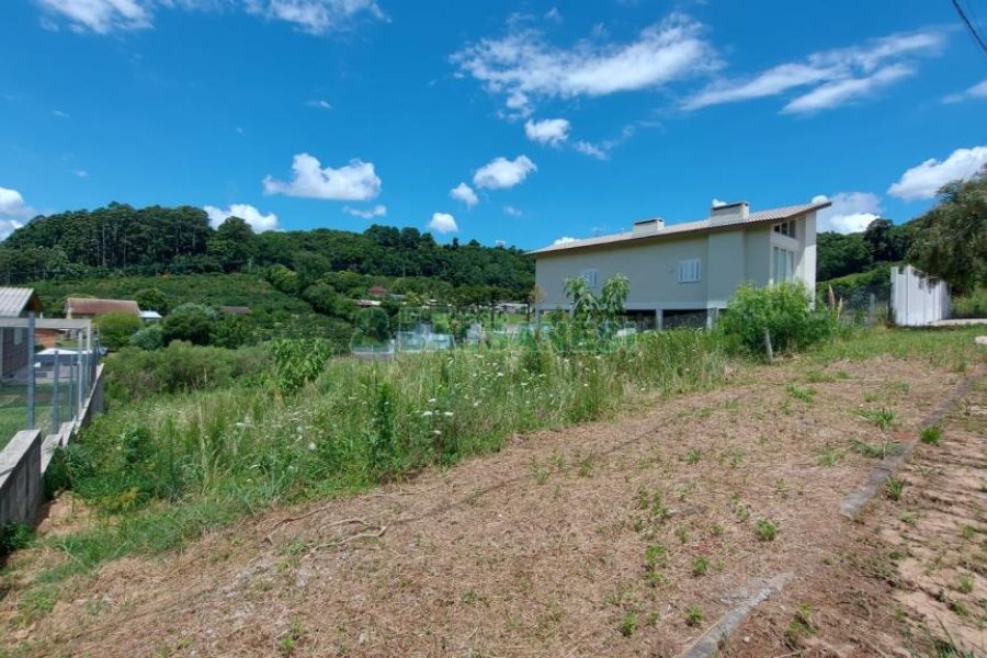 Terreno com 333m², no bairro Monte Bérico em Caxias do Sul para Comprar