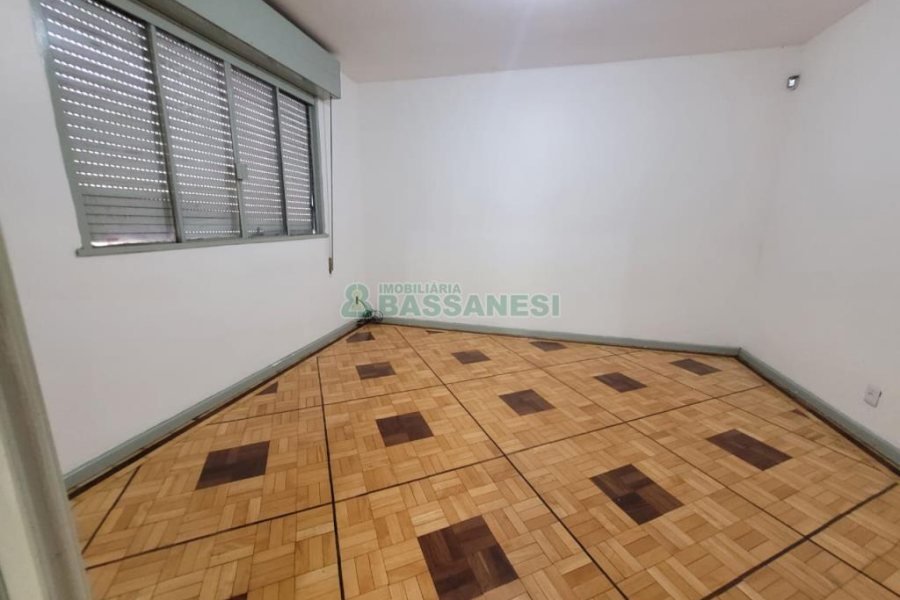 Casa com 200m², 5 dormitórios, 2 vagas, no bairro Marechal Floriano em Caxias do Sul para Comprar