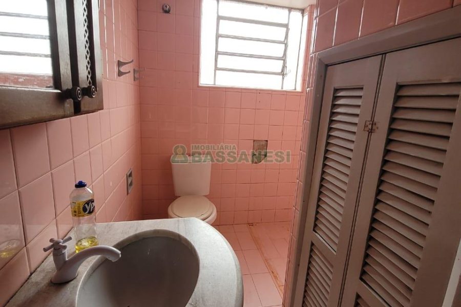 Casa com 200m², 5 dormitórios, 2 vagas, no bairro Marechal Floriano em Caxias do Sul para Comprar