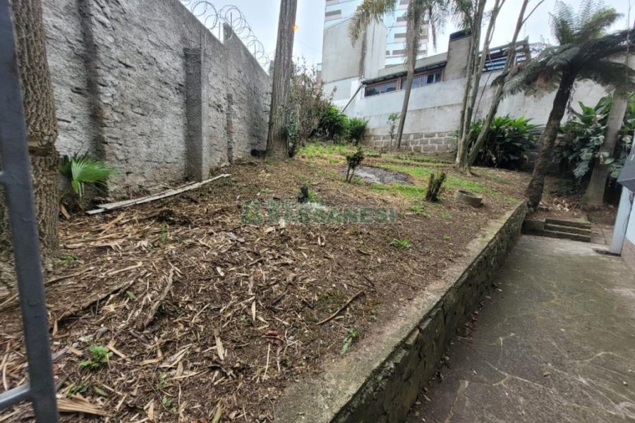 Casa com 200m², 5 dormitórios, 2 vagas, no bairro Marechal Floriano em Caxias do Sul para Comprar