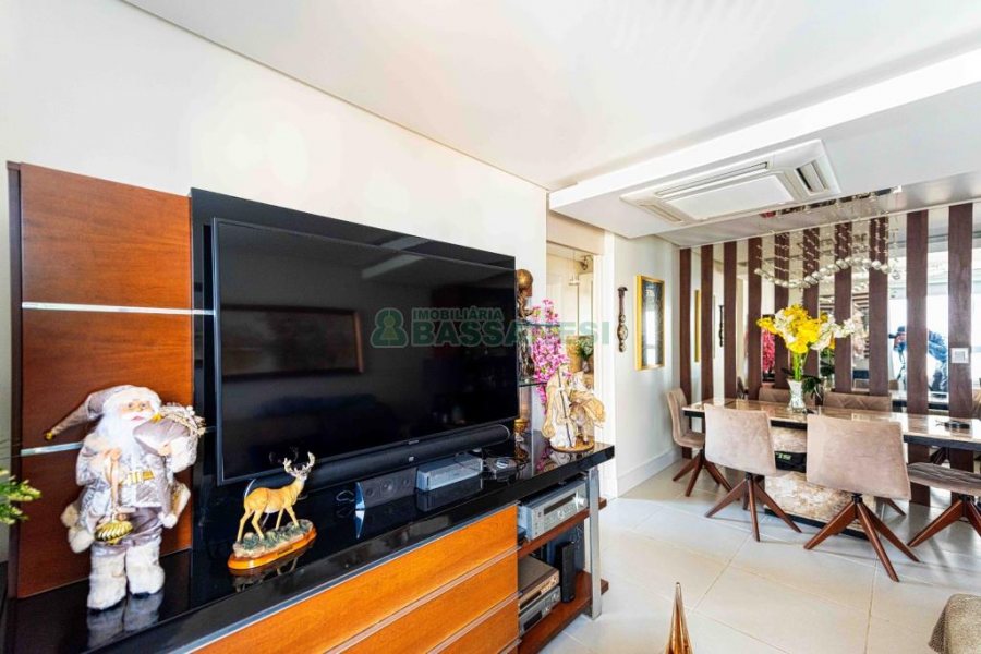 Apartamento com 58m², 1 dormitório, 1 vaga, no bairro Centro em Caxias do Sul para Comprar