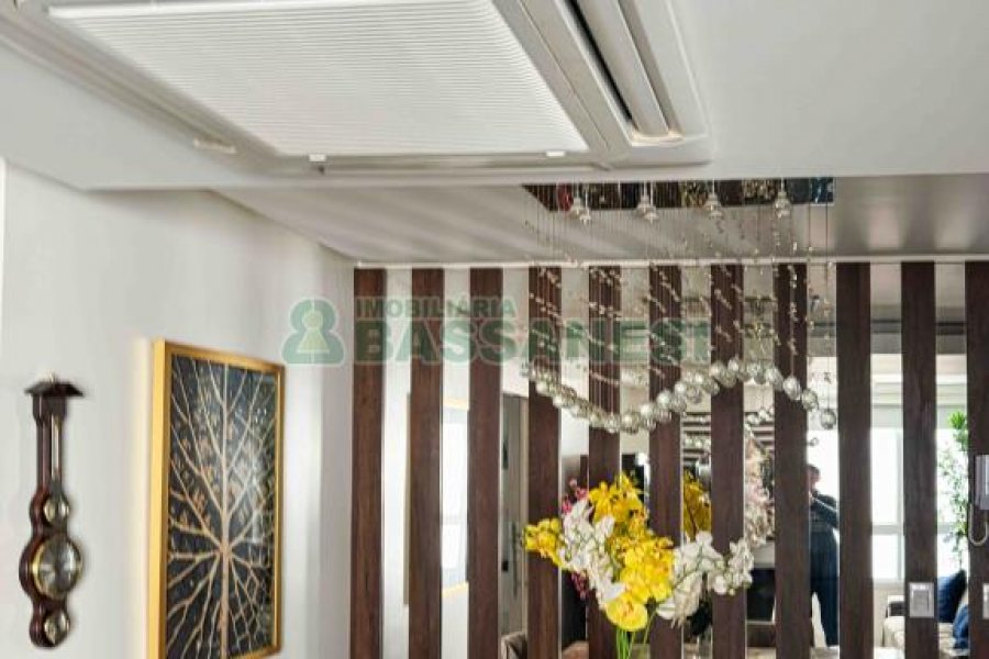 Apartamento com 58m², 1 dormitório, 1 vaga, no bairro Centro em Caxias do Sul para Comprar