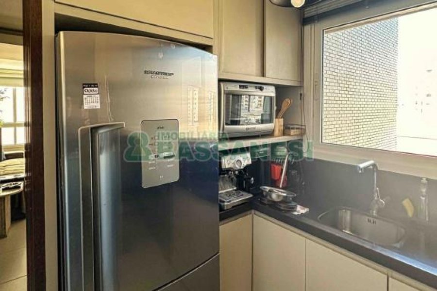 Apartamento com 58m², 1 dormitório, 1 vaga, no bairro Centro em Caxias do Sul para Comprar