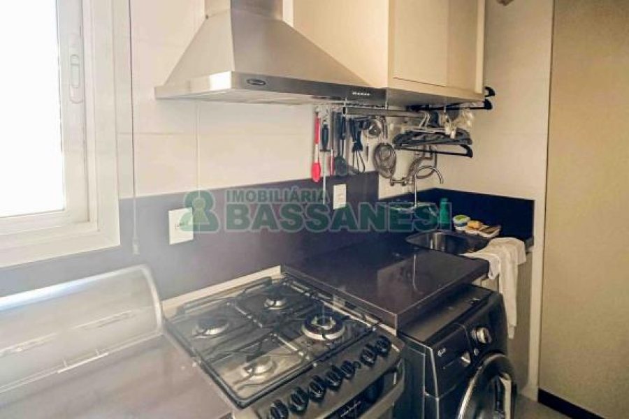 Apartamento com 58m², 1 dormitório, 1 vaga, no bairro Centro em Caxias do Sul para Comprar