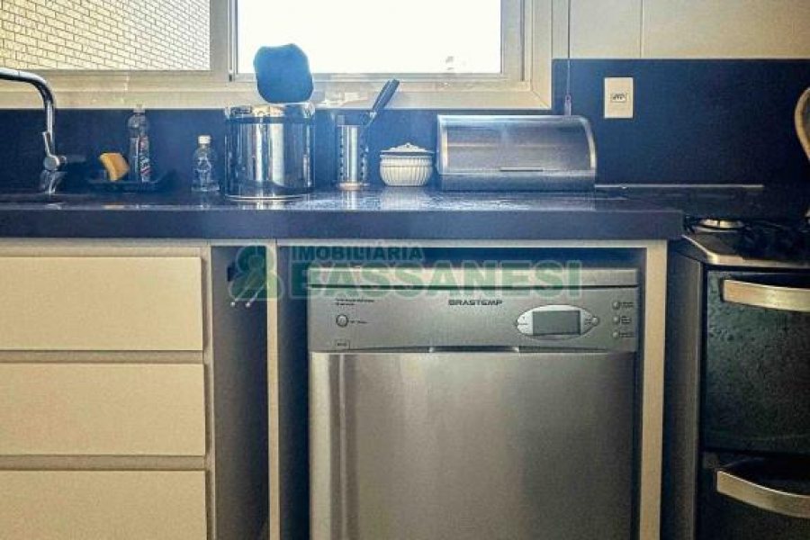 Apartamento com 58m², 1 dormitório, 1 vaga, no bairro Centro em Caxias do Sul para Comprar