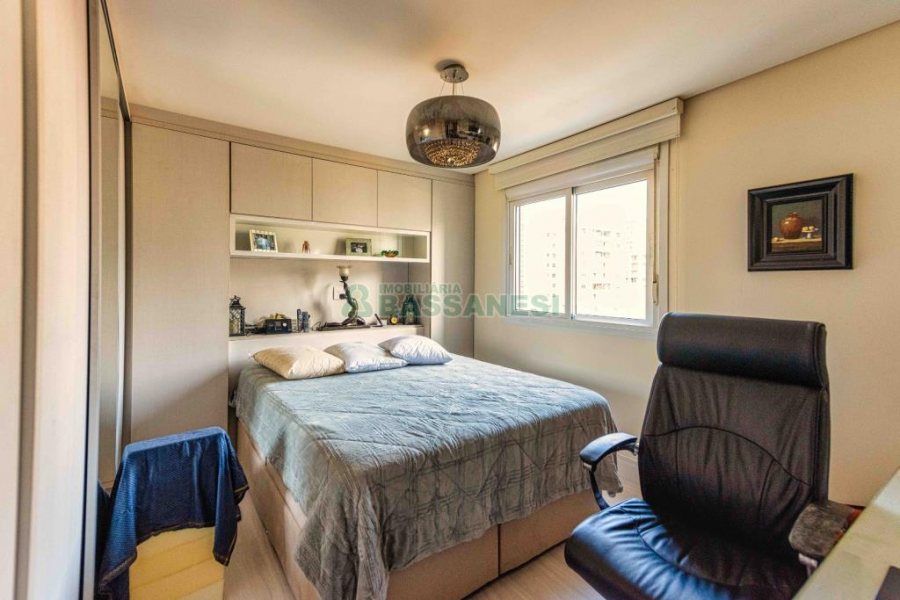 Apartamento com 58m², 1 dormitório, 1 vaga, no bairro Centro em Caxias do Sul para Comprar