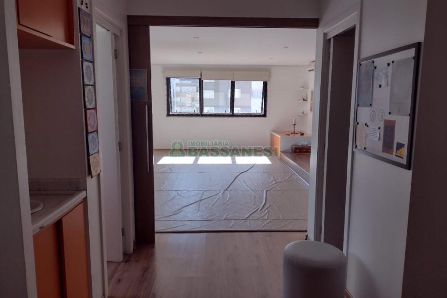Sala com 58m², no bairro Centro em Caxias do Sul para Alugar