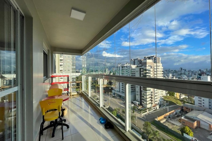 Apto Mobiliado com 114m², 3 dormitórios, 2 vagas, no bairro Universitário em Caxias do Sul para Alugar