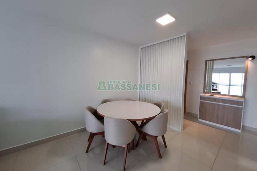 Apto Mobiliado com 115m², 3 dormitórios, 2 vagas, no bairro Universitário em Caxias do Sul para Alugar