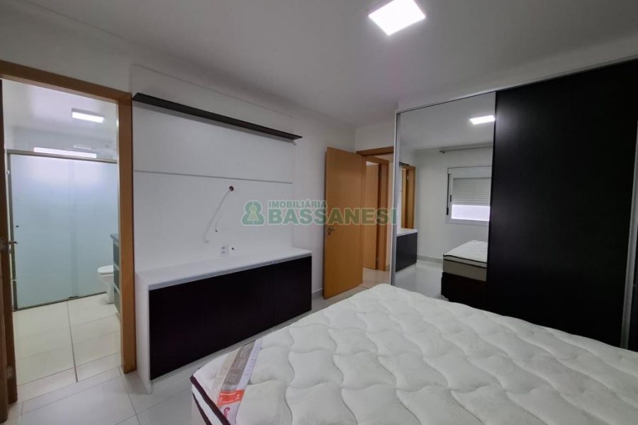 Apto Mobiliado com 115m², 3 dormitórios, 2 vagas, no bairro Universitário em Caxias do Sul para Alugar