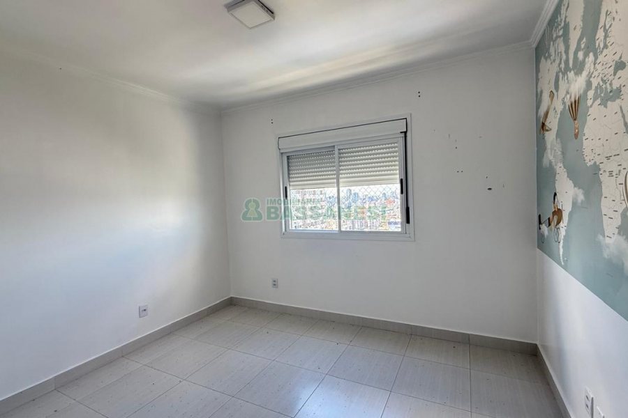 Apto Mobiliado com 115m², 3 dormitórios, 2 vagas, no bairro Universitário em Caxias do Sul para Alugar