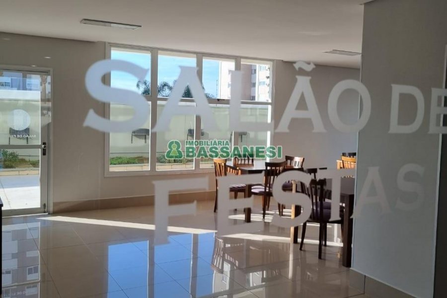 Apto Mobiliado com 115m², 3 dormitórios, 2 vagas, no bairro Universitário em Caxias do Sul para Alugar