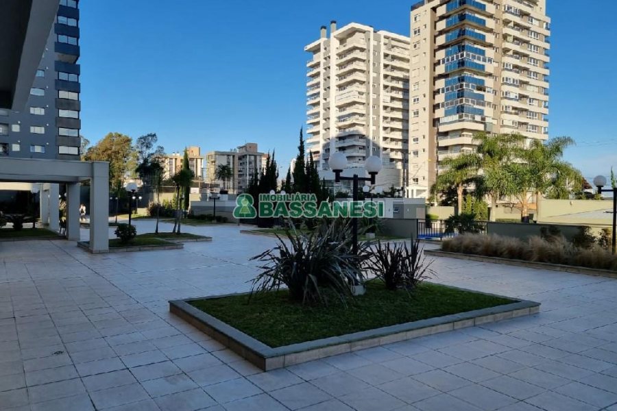 Apto Mobiliado com 115m², 3 dormitórios, 2 vagas, no bairro Universitário em Caxias do Sul para Alugar