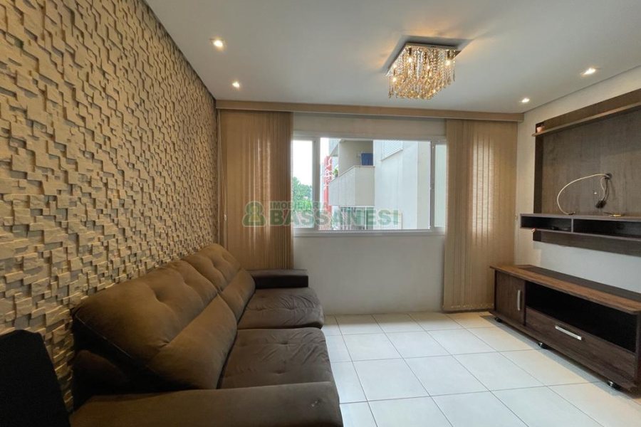 Sobrado Mobiliado com 320m², 2 dormitórios, 2 vagas, no bairro Santa Catarina em Caxias do Sul para Alugar