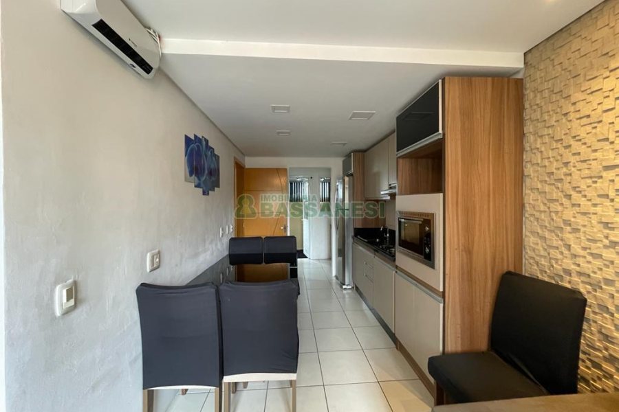 Sobrado Mobiliado com 320m², 2 dormitórios, 2 vagas, no bairro Santa Catarina em Caxias do Sul para Alugar