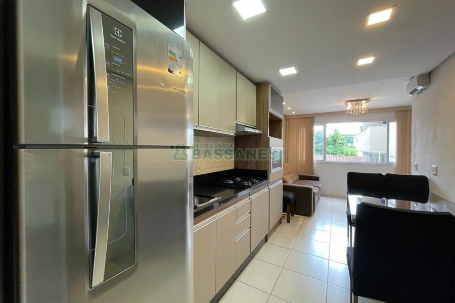 Sobrado Mobiliado com 320m², 2 dormitórios, 2 vagas, no bairro Santa Catarina em Caxias do Sul para Alugar