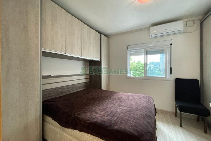 Sobrado Mobiliado com 320m², 2 dormitórios, 2 vagas, no bairro Santa Catarina em Caxias do Sul para Alugar