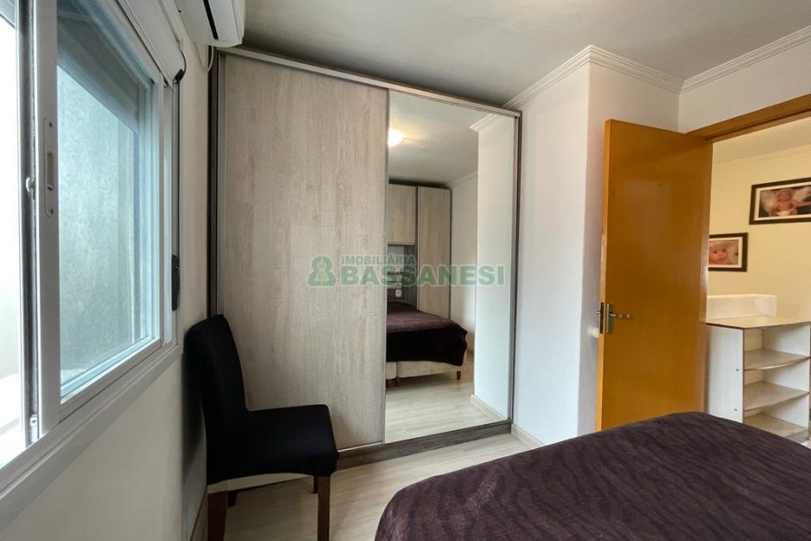 Sobrado Mobiliado com 320m², 2 dormitórios, 2 vagas, no bairro Santa Catarina em Caxias do Sul para Alugar