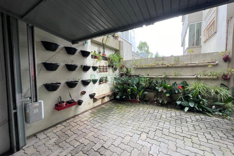 Sobrado Mobiliado com 320m², 2 dormitórios, 2 vagas, no bairro Santa Catarina em Caxias do Sul para Alugar