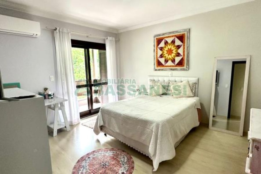 Casa com 360m², 3 dormitórios, 2 vagas, no bairro Cruzeiro em Caxias do Sul para Alugar ou Comprar