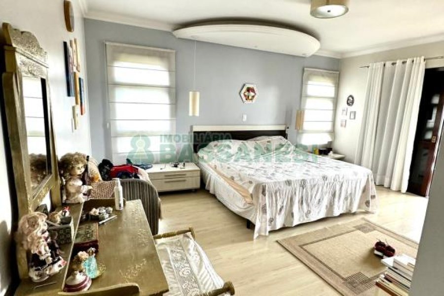 Casa com 360m², 3 dormitórios, 2 vagas, no bairro Cruzeiro em Caxias do Sul para Alugar ou Comprar