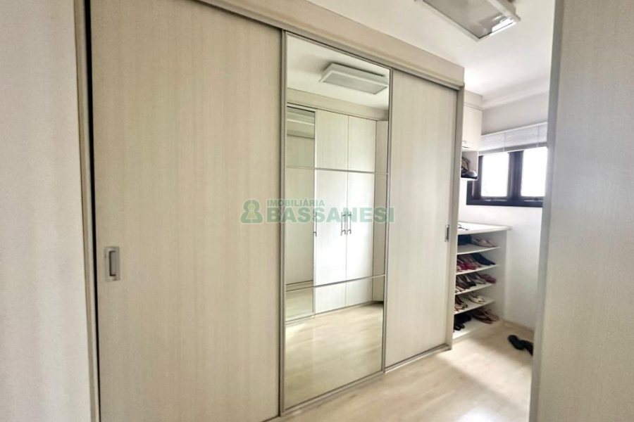 Casa com 360m², 3 dormitórios, 2 vagas, no bairro Cruzeiro em Caxias do Sul para Alugar ou Comprar