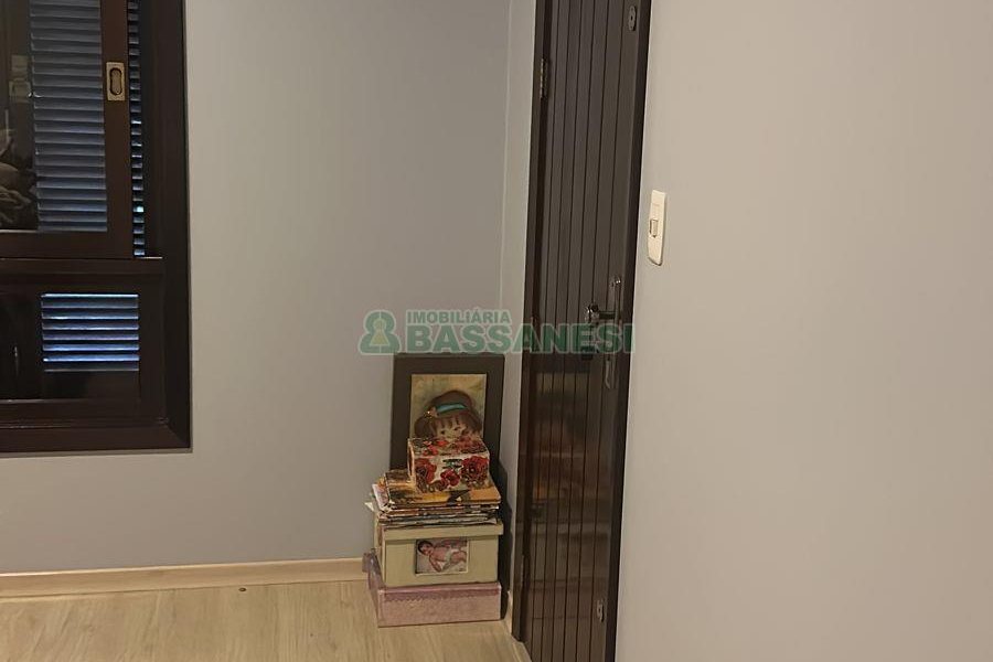 Casa com 360m², 3 dormitórios, 2 vagas, no bairro Cruzeiro em Caxias do Sul para Alugar ou Comprar