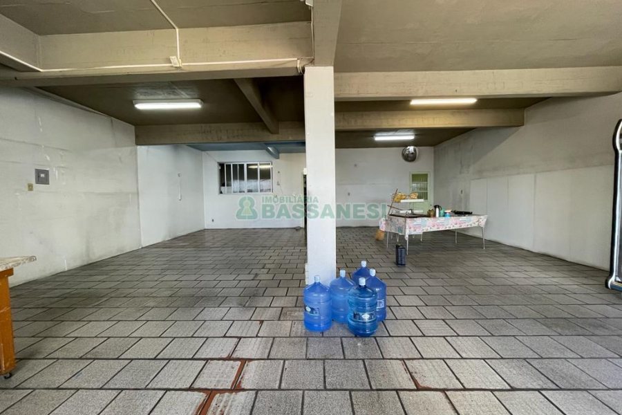 Loja com 130m², no bairro Nossa Senhora de Fátima em Caxias do Sul para Alugar
