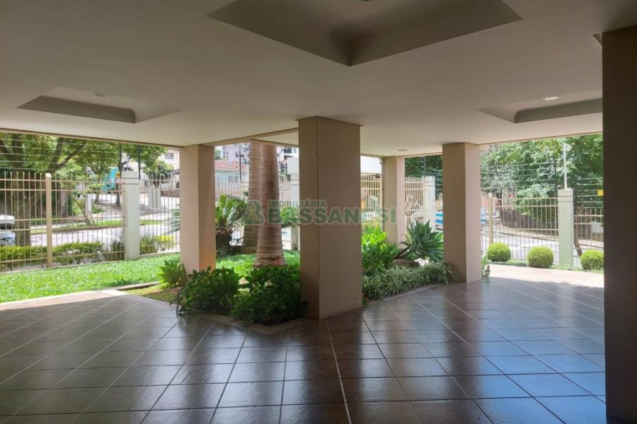 Apartamento com 187m², 3 dormitórios, 4 vagas, no bairro Centro em Caxias do Sul para Comprar