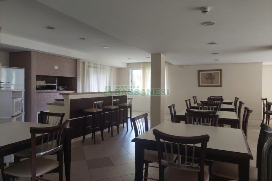 Apartamento com 187m², 3 dormitórios, 4 vagas, no bairro Centro em Caxias do Sul para Comprar