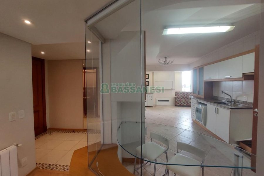 Apartamento com 187m², 3 dormitórios, 4 vagas, no bairro Centro em Caxias do Sul para Comprar