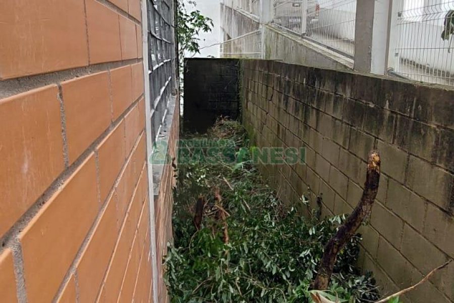 Pavilhão com 700m², no bairro Cinquentenário em Caxias do Sul para Alugar