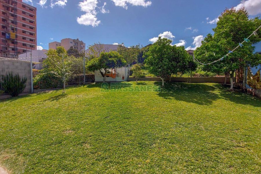 Casa com 220m², 4 dormitórios, 2 vagas, no bairro Santa Catarina em Caxias do Sul para Comprar