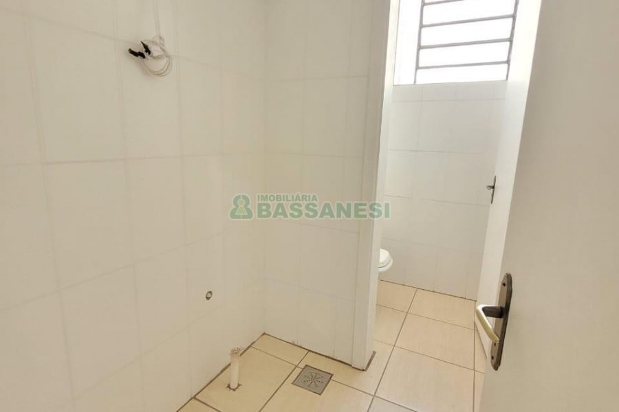 Loja com 200m², 1 vaga, no bairro Pio X em Caxias do Sul para Alugar