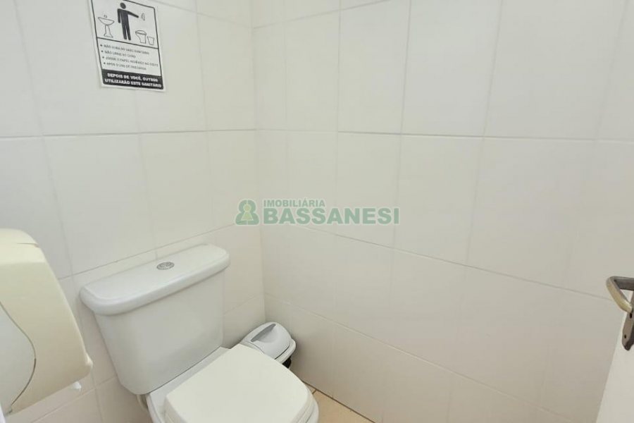 Loja com 200m², 1 vaga, no bairro Pio X em Caxias do Sul para Alugar