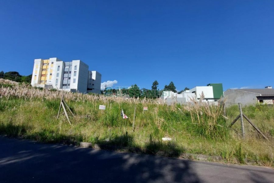 Terreno com 360m², no bairro São Luiz em Caxias do Sul para Comprar