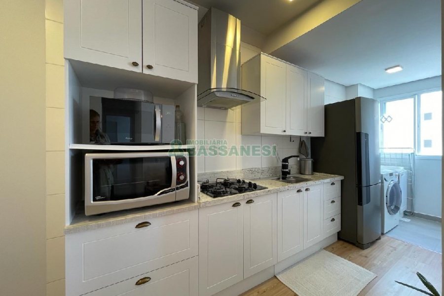 Apto Mobiliado com 62m², 2 dormitórios, 1 vaga, no bairro Panazzolo em Caxias do Sul para Alugar