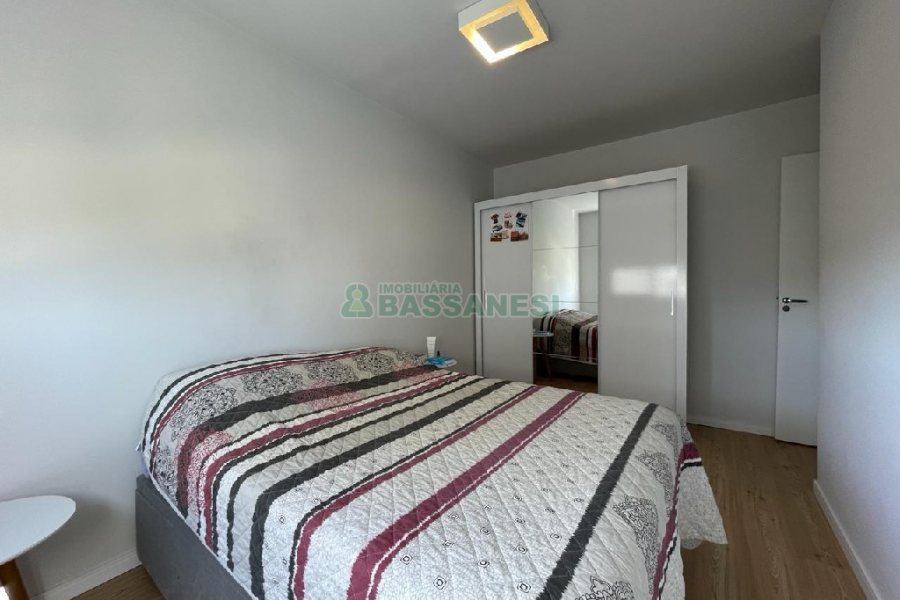 Apto Mobiliado com 62m², 2 dormitórios, 1 vaga, no bairro Panazzolo em Caxias do Sul para Alugar