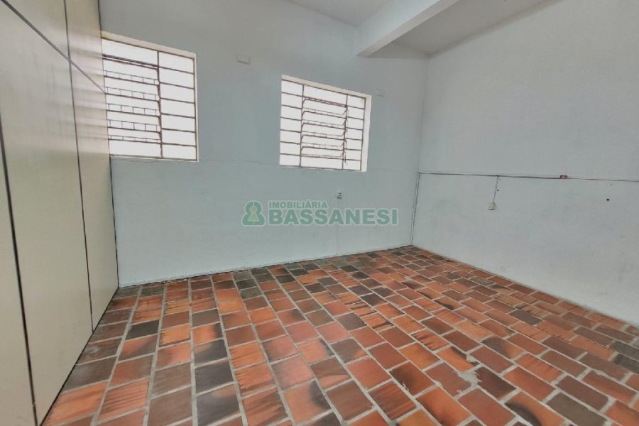 Loja com 145m², no bairro Cruzeiro em Caxias do Sul para Alugar