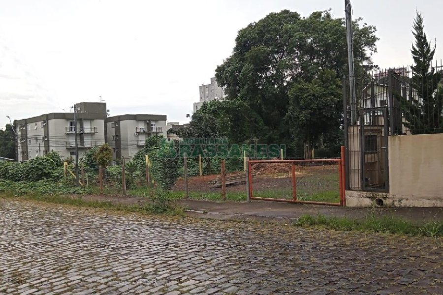Terreno com 713m², no bairro Petrópolis em Caxias do Sul para Alugar