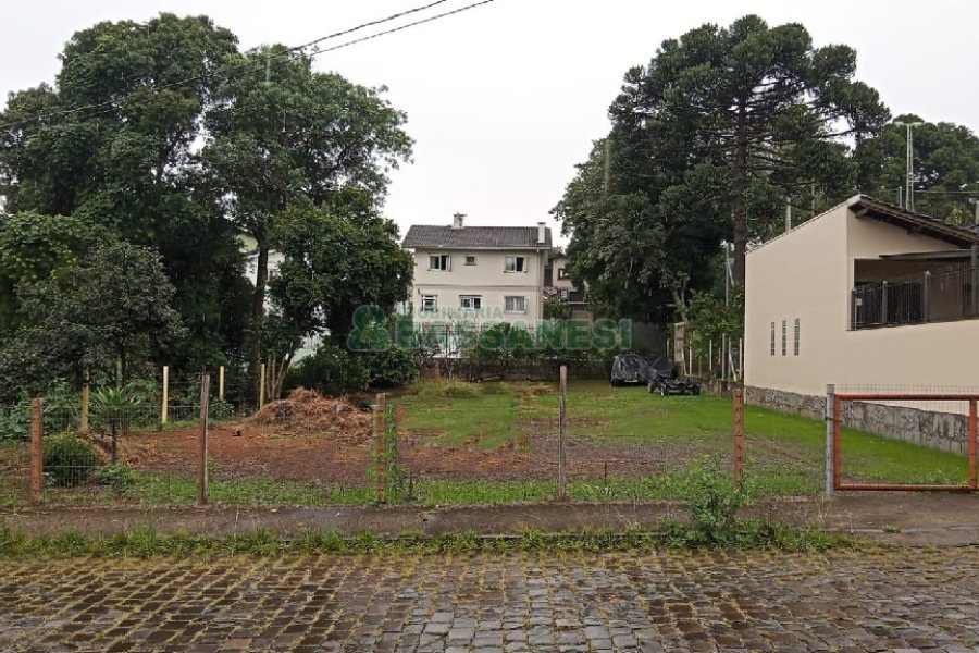 Terreno com 713m², no bairro Petrópolis em Caxias do Sul para Alugar