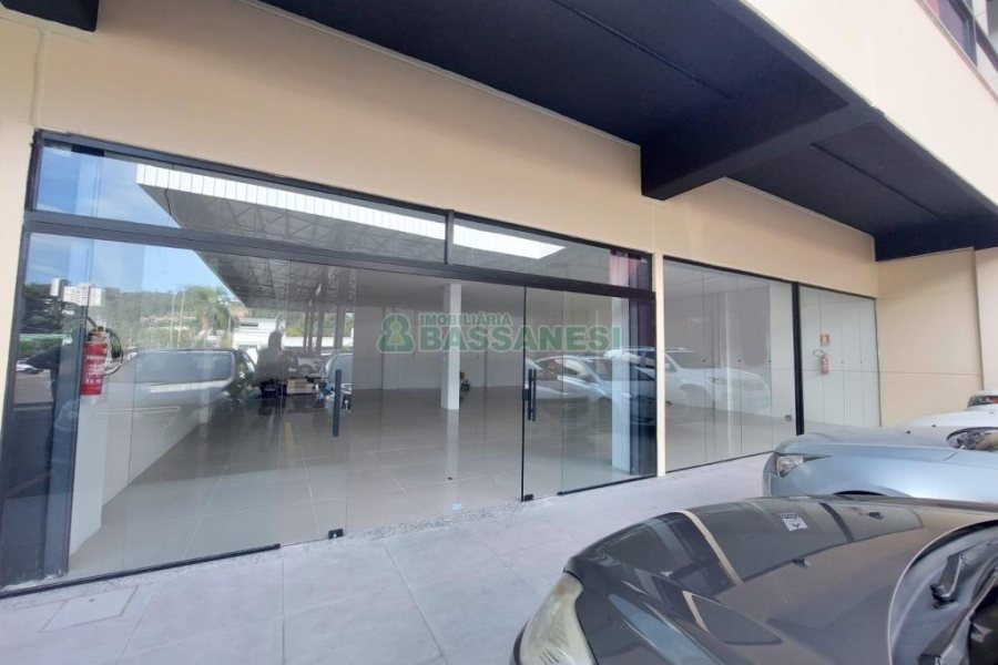 Loja com 200m², no bairro Cruzeiro em Caxias do Sul para Alugar