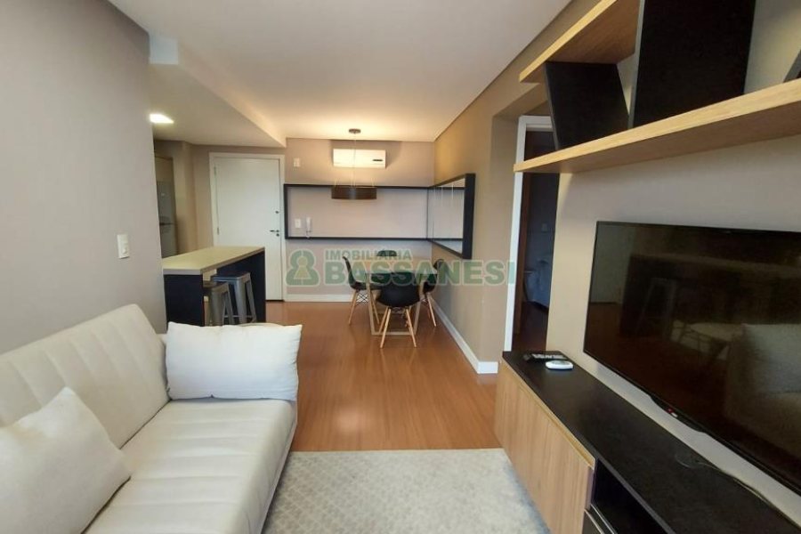 Apartamento com 55m², 2 dormitórios, 1 vaga, no bairro Lourdes em Caxias do Sul para Comprar