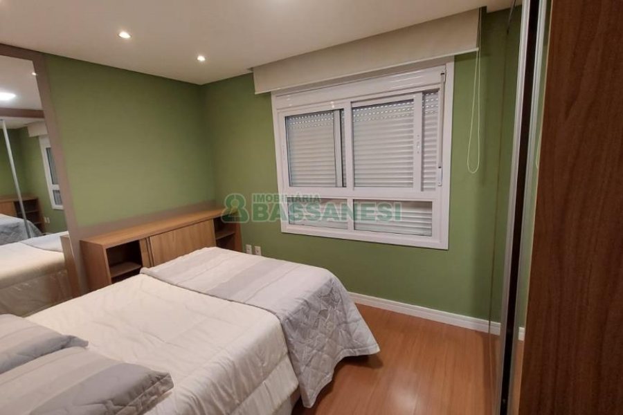 Apartamento com 55m², 2 dormitórios, 1 vaga, no bairro Lourdes em Caxias do Sul para Comprar