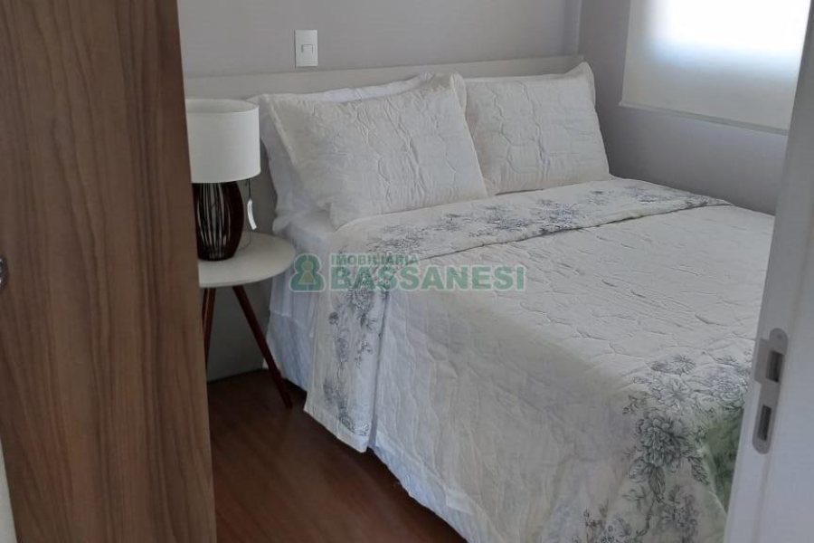 Apartamento com 55m², 2 dormitórios, 1 vaga, no bairro Lourdes em Caxias do Sul para Comprar